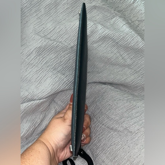 Michael Kors XL Zip Clutch Smooth Leather Signature Logo Checker Wristlet Black - Picture 8 of 12